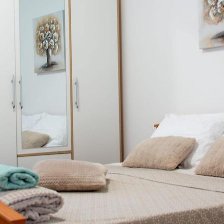 Apartman Karmen Apartment คาชเตลา ภายนอก รูปภาพ