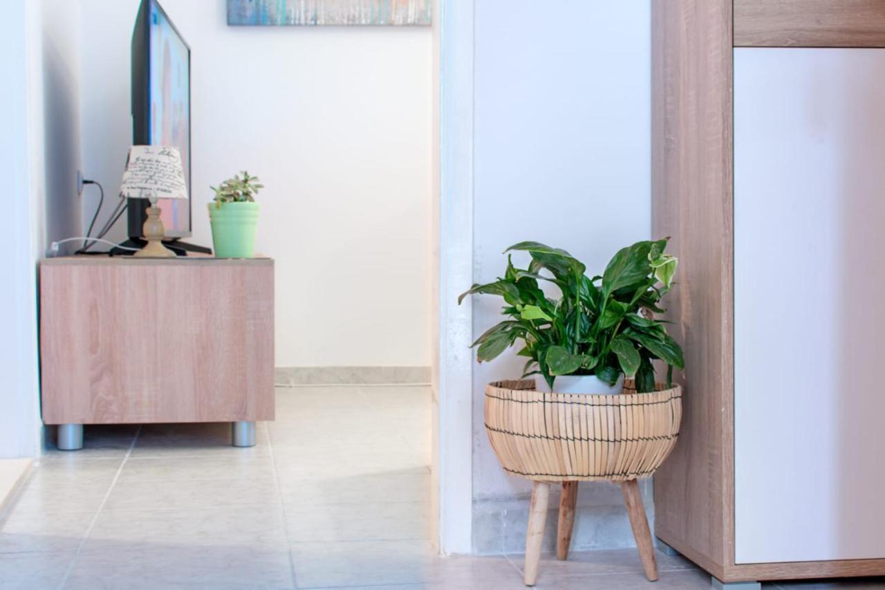 Apartman Karmen Apartment คาชเตลา ภายนอก รูปภาพ
